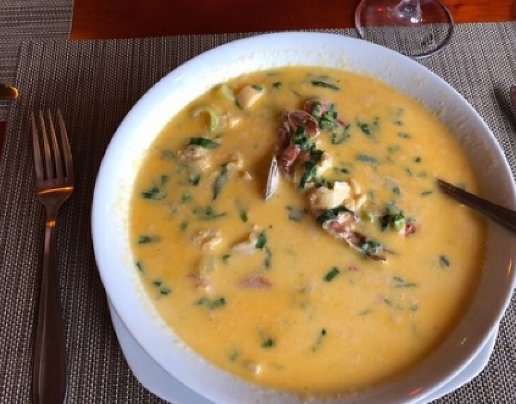 Media sopa de mariscos en leche - Imagen principal