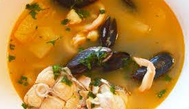 Media sopa de mariscos en agua - Imagen principal